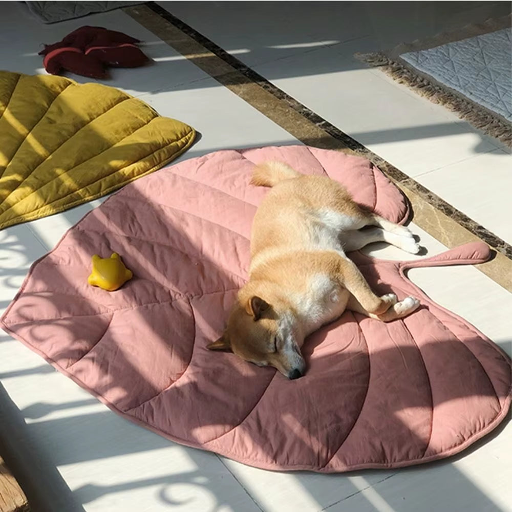 Dog Cooling Leaf Mat Summer Pad Mat for Dogs Cat Blanket Sofa Breathable Pet Dog Bed Washable for Small Medium Large Dogs Car
